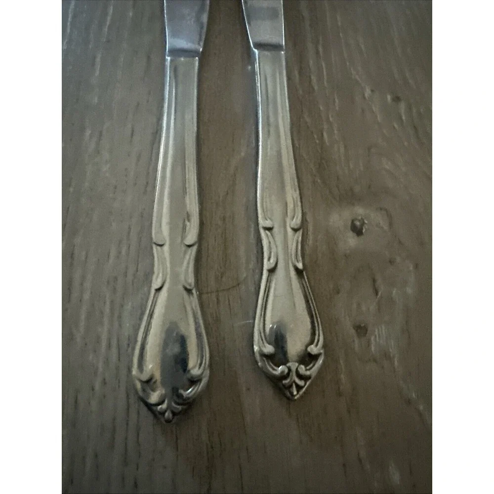 2 PCs WM ROGERS CUSTOM STAINLESS STEEL ROYAL SPLENDOR 8-7/8